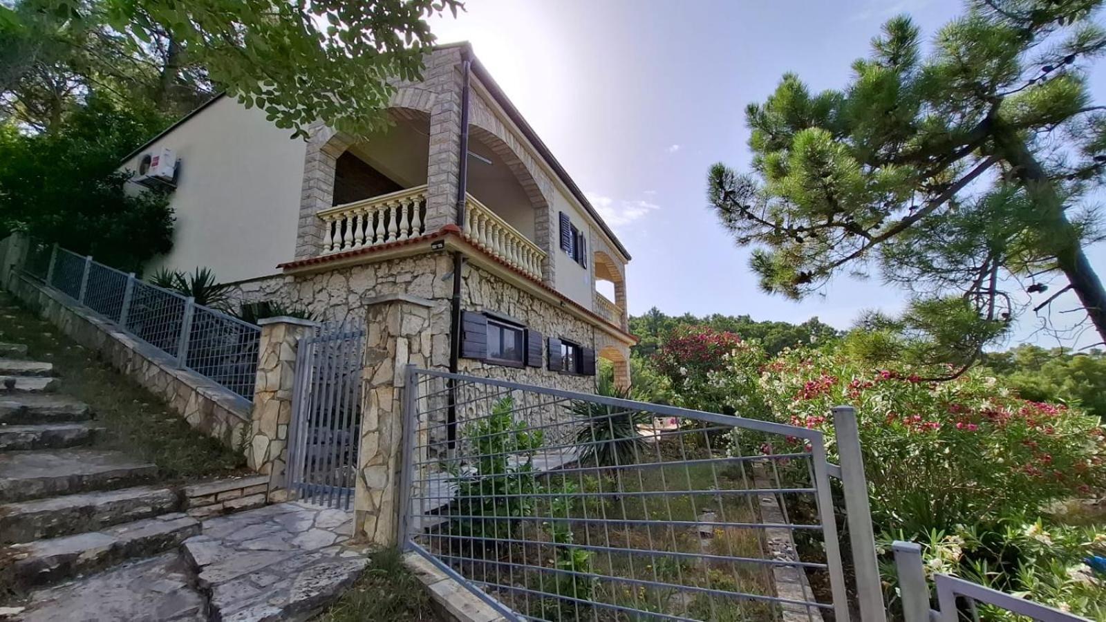 Apartman Karin Donji Karin Kültér fotó